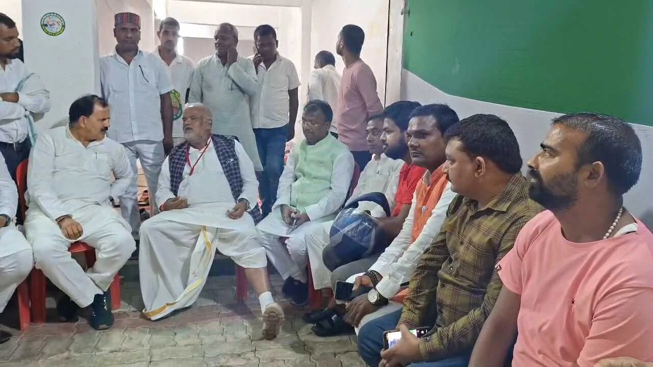 नालंदा: मोकामा की घटना पर मंत्री श्रवण कुमार ने कहा :- घटना निंदनीय और दुःखद बोले दोषियों पर होगी सख्त कार्रवाई 2