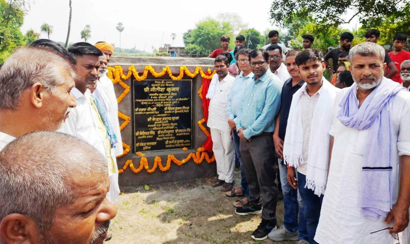 तेघड़ा प्रखंड के गौड़ा 2 पंचायत की अनदेखी करने पर विधायक के प्रति लोगों में नाराजगी 2