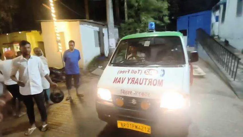 बेगूसराय में एक दर्दनाक सड़क हादसे में ई-रिक्शा चालक की मौत, परिजनों में मचा कोहराम 2