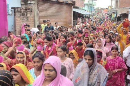 हर्षोल्लास के साथ वीरपुर प्रखंड क्षेत्र में दुर्गा पूजा संपन्न, नम् आंखों से किया गया प्रतिमा का विर्सजन 18
