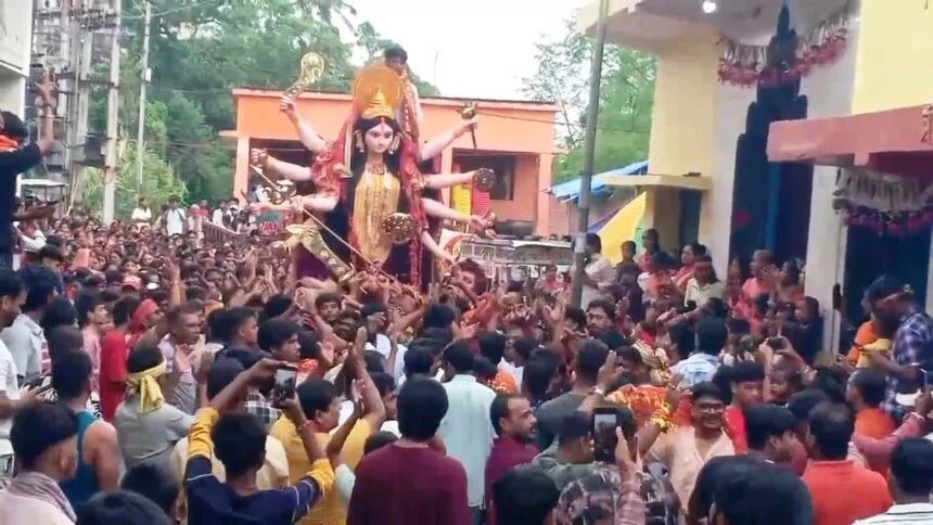 नालंदा में विजयदशमी का पर्व शांतिपूर्ण सम्पन्न, नम् आंखों से किया गया प्रतिमा का विसर्जन 1