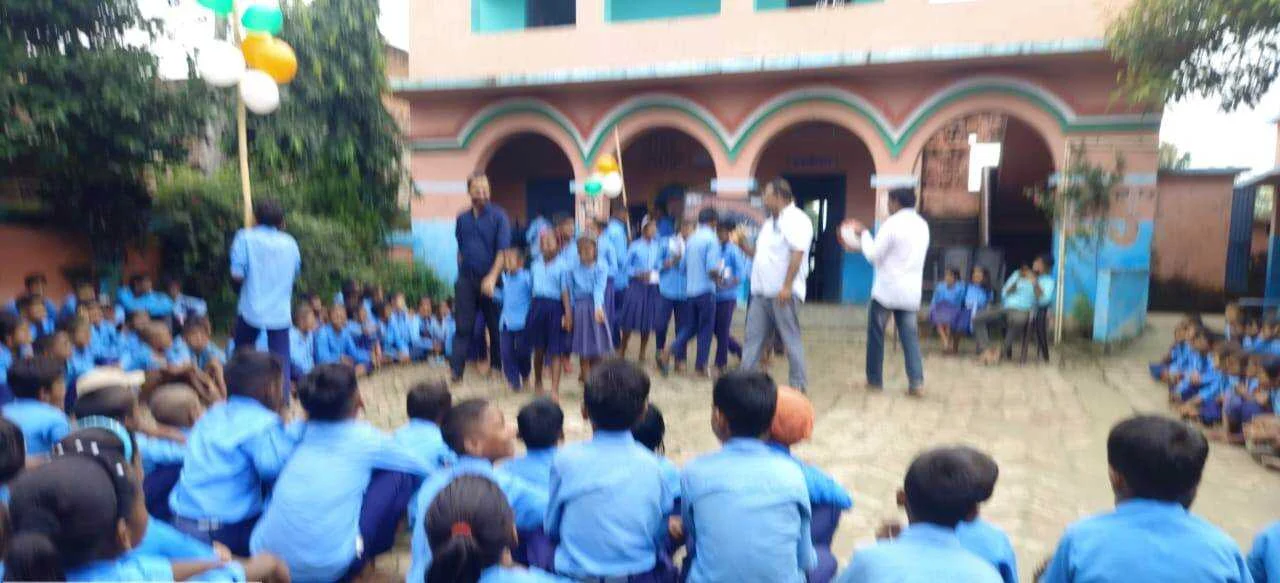 वीरपुर प्रखंड के विभिन्न विद्यालयों में बच्चों को भीड़ और भगदड़ से बचाव के तरीके 2