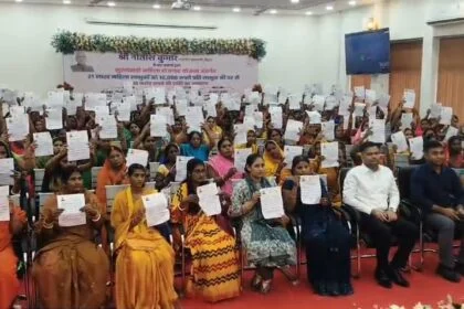 मुख्यमंत्री नीतीश कुमार ने 21 लाख महिलाओं को दिया रोजगार का संबल, बेगूसराय में हुआ सीधा प्रसारण 19