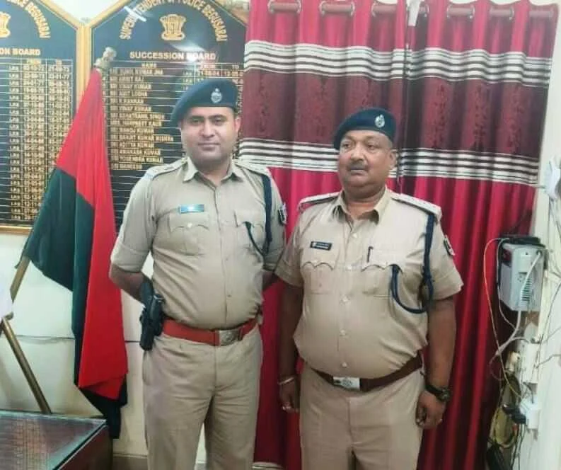 जीरोमाइल बरौनी सर्किल के वर्तमान एवं निवर्तमान इंस्पेक्टर बने डीएसपी 2