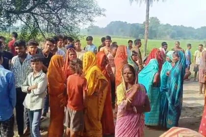 बेगूसराय में मामूली विवाद में अपराधियों ने एक व्यक्ति को ईट पत्थरसे कुचलकर सोए अवस्था में किया निर्मम तरीके से हत्या, इलाके में फैली सनसनी 28