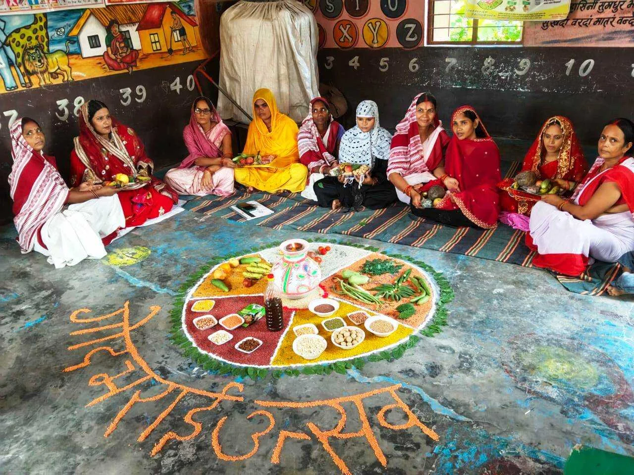 आंगनबाड़ी केंद्रों पर समारोह पूर्वक किया गया गोद भराई कार्यक्रम का आयोजन 2