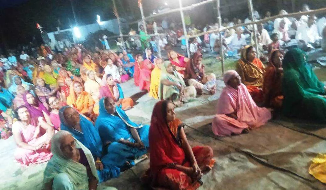 वीरपुर में आयोजित नौ दिवसीय श्रीमदभागवत कथा में उमड़ी श्रद्धालुओ की भीड़ 3