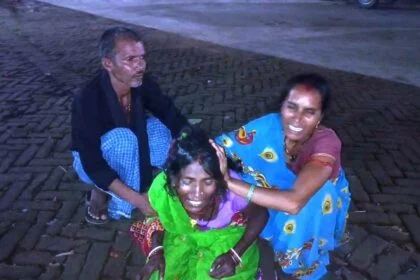 नालंदा: ढाबा से खाना खाकर घर लौट रहे तीन युवक हुआ सड़क हादसे का शिकार, दो युवक की हुई मौत, एक युवक की हालत गंभीर 21