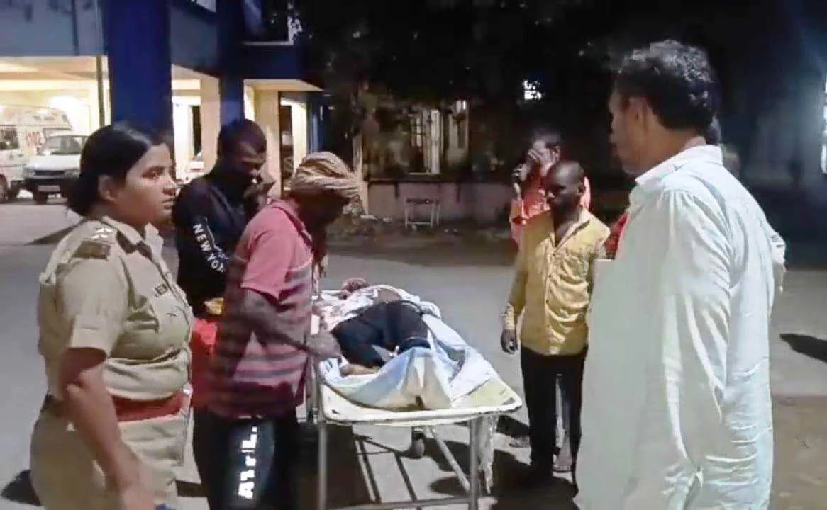 नालंदा: ढाबा से खाना खाकर घर लौट रहे तीन युवक हुआ सड़क हादसे का शिकार, दो युवक की हुई मौत, एक युवक की हालत गंभीर 3