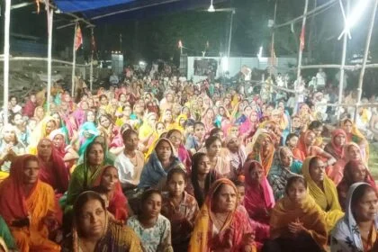 बेगूसराय के वीरपुर में आयोजित श्रीमदभागवत कथा के चौथे दिन उमड़ी श्रद्धालुओ की भीड़ 19