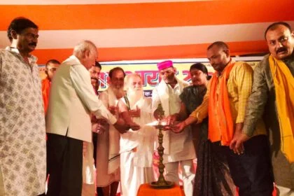 सिमरिया धाम तट पर देवी सुरेश्वरी भगवती गंगे के साथ गंगा महाआरती शुरू 8