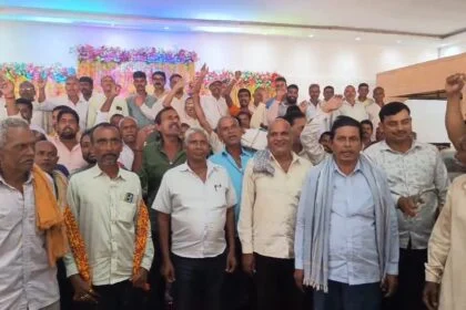 नीतीश कुमार के घर में बगावत, हरनौत में जेडीयू कार्यकर्ताओं ने खोला मोर्चा, विधायक हरिनारायण सिंह के खिलाफ कार्यकर्ताओं का विद्रोह 6