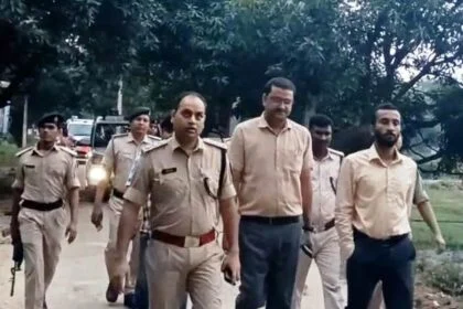 कैमूर: ईवीएम डिस्पैच सेंटर का एसडीओ मोहनियां ने किया निरीक्षण, दिए कई निर्देश 10