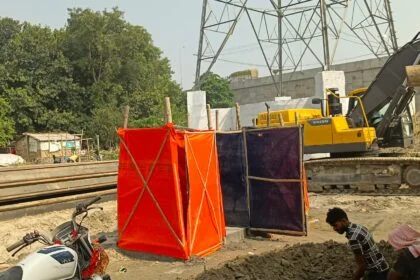 सिमरिया कल्पवास मेला में लचर व्यवस्था और लड़खड़ा नहीं जाए इसको बेहतर बनाने में जुटी हुई है प्रशासन 25