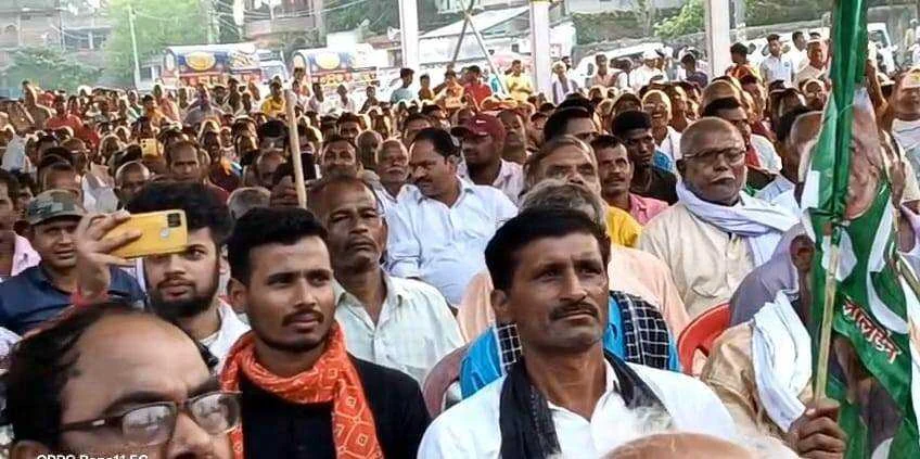 खगड़िया:विधानसभा चुनाव को लेकर परबत्ता से डॉ. संजीव कुमार ने RJd से दाखिल किया नामांकन 3