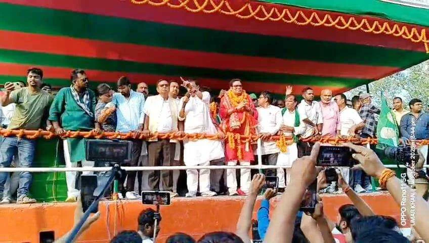 खगड़िया:विधानसभा चुनाव को लेकर परबत्ता से डॉ. संजीव कुमार ने RJd से दाखिल किया नामांकन 2