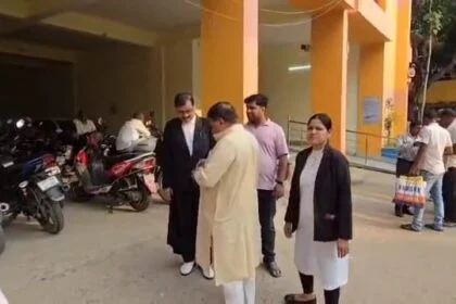 बेगूसराय में पूर्व समाज कल्याण मंत्री मंजू वर्मा और उनके पति चंद्रशेखर वर्मा के मुजफ्फरपुर शेल्टर होम मामले में 17 अक्टूबर को होने वाले आरोप के मामले में सुनवाई टली 20