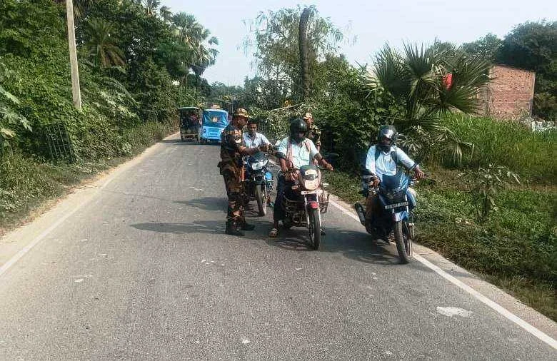 विधानसभा चुनाव को लेकर प्रशासन सतर्क : हरिचक सीमा पर चला सघन वाहन जांच अभियान 2