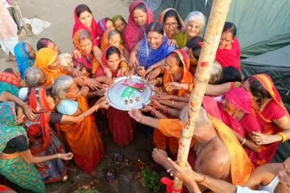 संक्रांति से लेकर संक्रांति तक कल्पवास मेला को लेकर किया गया हनुमंत ध्वज का ध्वजारोहण 10