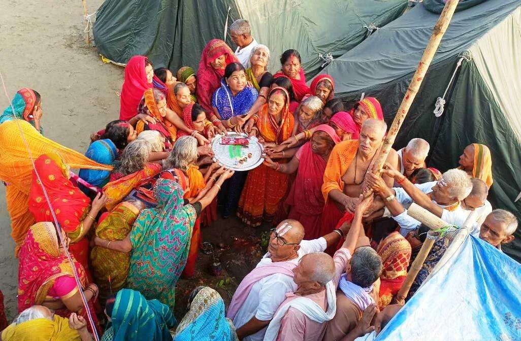 संक्रांति से लेकर संक्रांति तक कल्पवास मेला को लेकर किया गया हनुमंत ध्वज का ध्वजारोहण 2