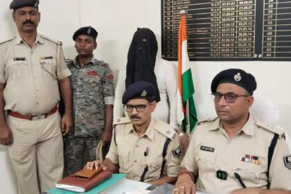 समस्तीपुर: 10 करोड़ के सोना लूटकांड मामले में पुलिस को कामयाबी, कुख्यात चंदू पासवान को किया गिरफ्तार 16