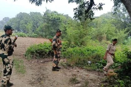 भगवानपुर पुलिस ने सैंकड़ों लीटर अर्धनिर्मित देशी शराब को किया विनष्ट 22