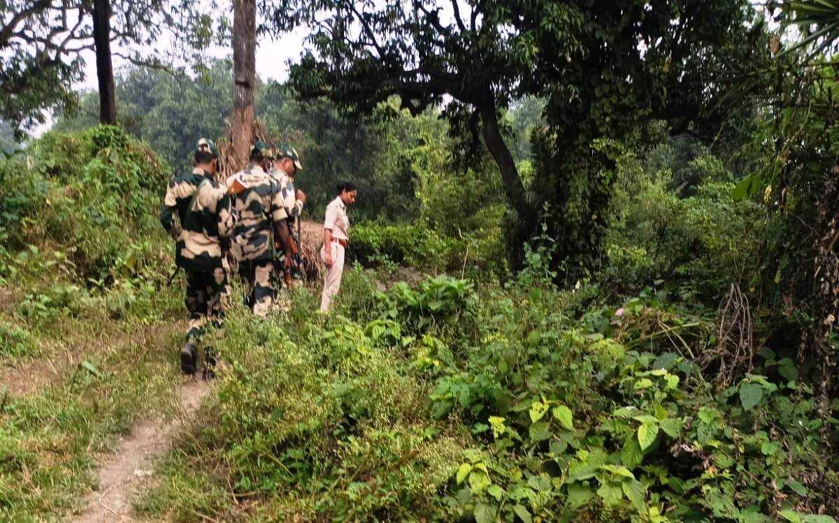 भगवानपुर पुलिस ने सैंकड़ों लीटर अर्धनिर्मित देशी शराब को किया विनष्ट 2