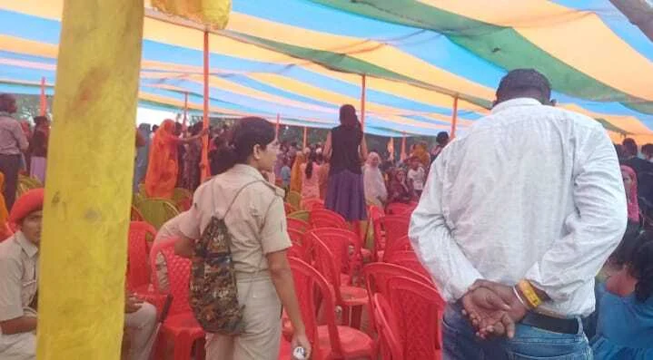 लालू यादव ने 15 वर्षों में 1 लाख लोगों को भी नौकरी नहीं दे पाए और उनके पुत्र तेजस्वी यादव घर-घर सरकारी नौकरी देने की बात कर रहे हैं - सम्राट चौधरी 4