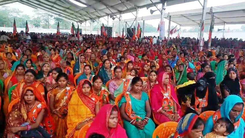 समस्तीपुर: रोसड़ा में गरजे अमित शाह — “लालू-राबड़ी ने बिहार को दिए सिर्फ घोटाले”, एनडीए के ‘पांच पांडवों’ से दिलाई विकास की गारंटी 4