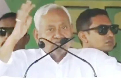 बेगूसराय में सीएम नीतीश कुमार का चुनावी हमला, कहा— “हमारे आने से बिहार में कानून का राज आया” 30