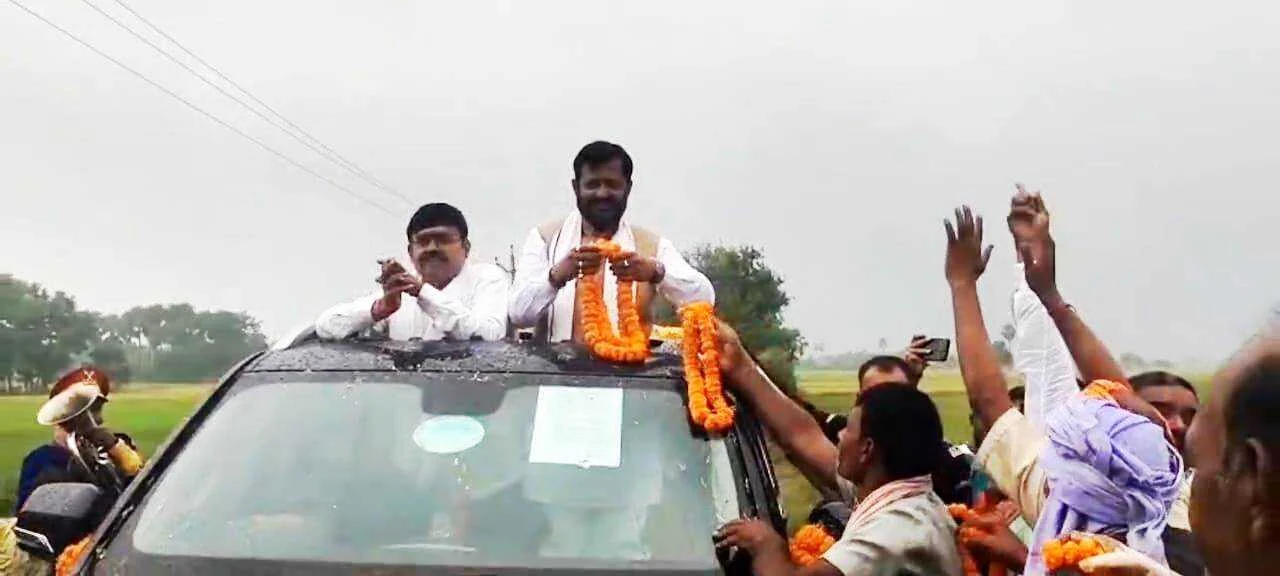 नालंदा में जेडीयू एमएलसी संजय सिंह का शक्ति प्रदर्शन, नालंदा विधानसभा मे भव्य रोड शो में उमड़ा जनसैलाब 3