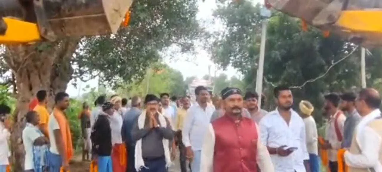 नालंदा में जेडीयू एमएलसी संजय सिंह का शक्ति प्रदर्शन, नालंदा विधानसभा मे भव्य रोड शो में उमड़ा जनसैलाब 4