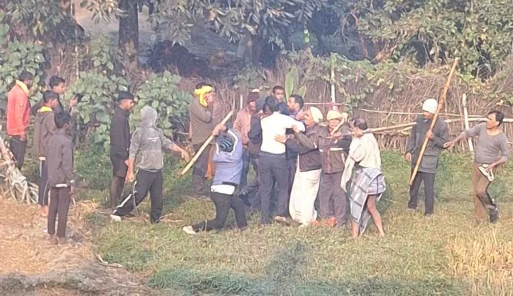 कैमुर: बकरी चराने के विवाद में दो पक्षों के बीच जमकर चले लाठी–डंडे, तलवार लहराने का वीडियो हुआ वायरल, 14 पर FIR, तीन गिरफ्तार 4