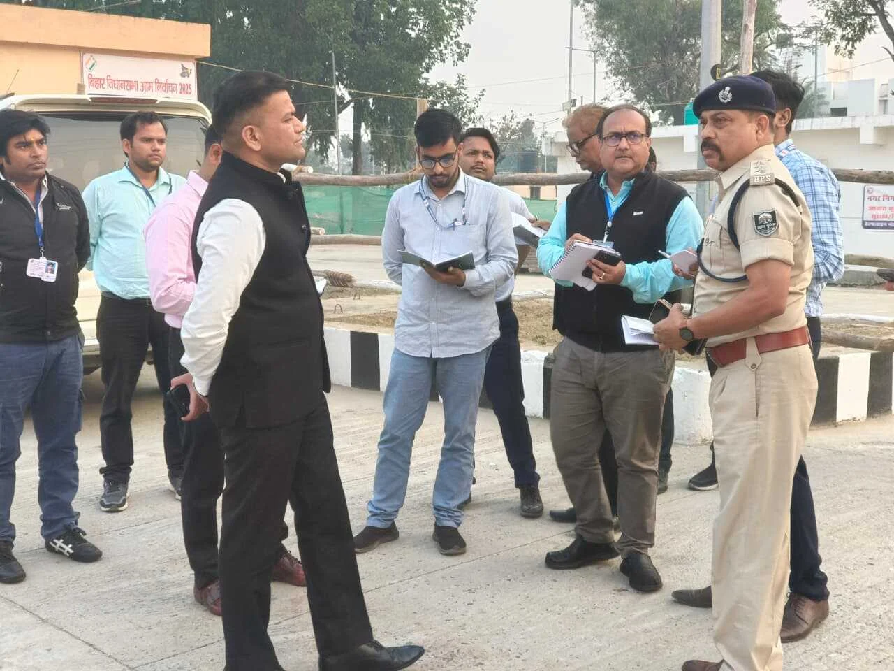 बेगूसराय डीएम और एसपी ने मतगणना स्थल का किया निरीक्षण, सुरक्षा और व्यवस्थाओं का लिया जायजा 2