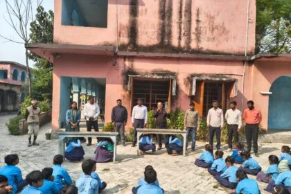 भूकंप से सुरक्षा को लेकर भगवानपुर के स्कूलों में 'सुरक्षित शनिवार' का आयोजन; बच्चों ने सीखा 'झुको, ढको, पकड़ो' मंत्र 16
