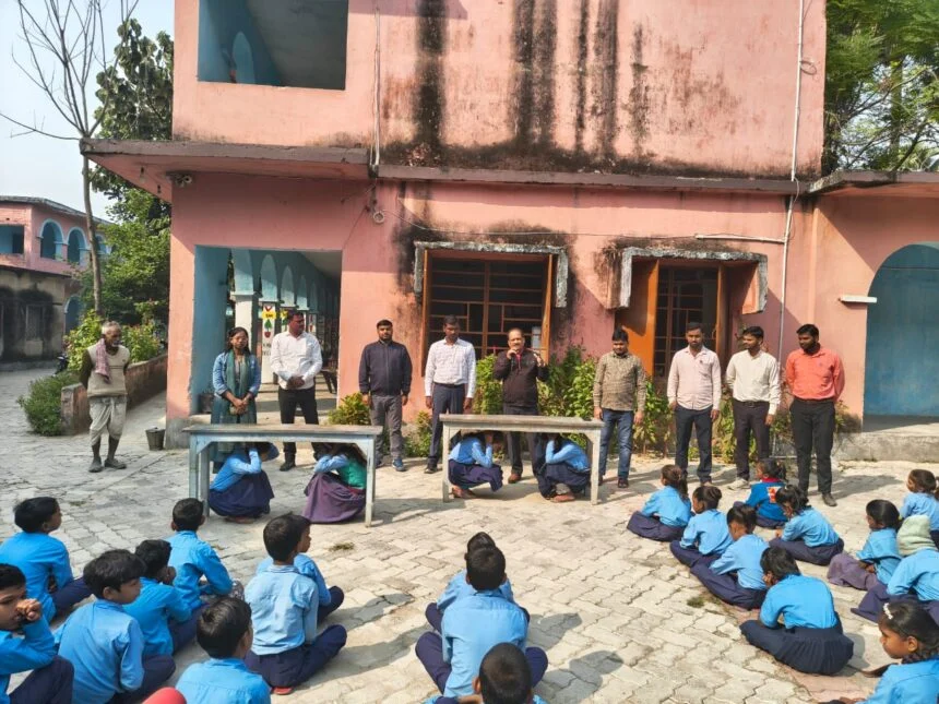 भूकंप से सुरक्षा को लेकर भगवानपुर के स्कूलों में 'सुरक्षित शनिवार' का आयोजन; बच्चों ने सीखा 'झुको, ढको, पकड़ो' मंत्र 1