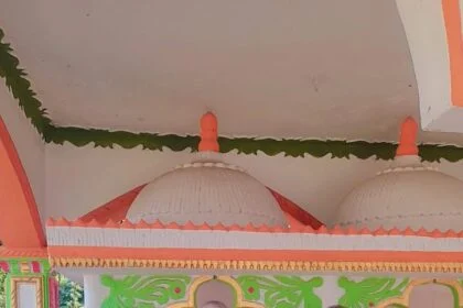 भगवानपुर के सहिलोरी में मनाई गई 'आयरन लेडी' इंदिरा गांधी की जयंती, पूर्व मंत्री रामदेव राय द्वारा स्थापित प्रतिमा पर अर्पित की गई पुष्पांजलि 12