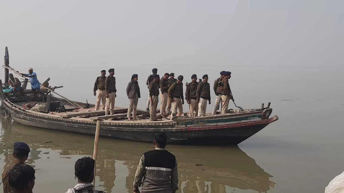 बेगूसराय में पुलिस-अपराधी मुठभेड़ ! STF और स्थानीय पुलिस ने कुख्यात समेत 4 बदमाशों को दबोचा, गोली लगने से एक अपराधी घायल 2