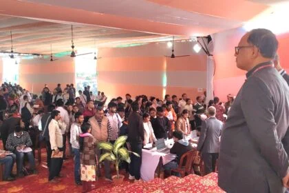 समस्तीपुर: ​डॉ. राजेंद्र प्रसाद केंद्रीय कृषि विश्वविद्यालय, पूसा में नामांकन के पहले दिन 60% से अधिक सीटें फुल; कुलपति डॉ. पी.एस. पांडेय ने की निगरानी 61