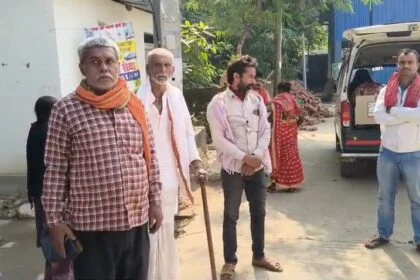 बेगूसराय में गोली लगने से घायल व्यक्ति की इलाज के दौरान मौत, परिजनों में मचा कोहराम, जमीन कारोबार से जुड़ा बताया जा रहा है मामला 27