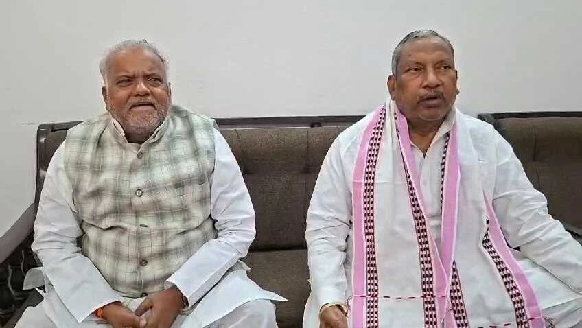 मतगणना से पहले पोस्टरवार को लेकर नालंदा में एनडीए मे बयानबाज़ी तेज, मंत्री श्रवण कुमार का वार तेजस्वी के मन में पहले से फूट रहे हैं मुख्यमंत्री बनने के लड्डू 3