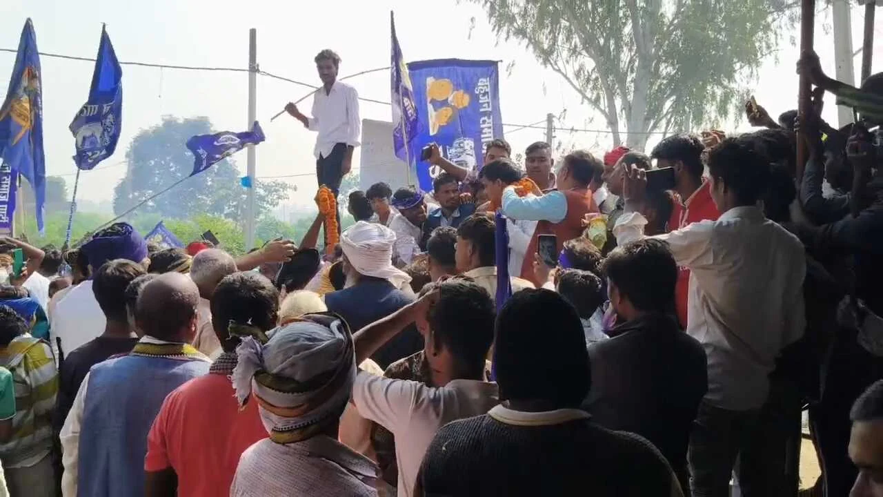 रामगढ़ विधानसभा उपचुनाव में BSP का डंका, सतीश कुमार सिंह यादव ने 30 वोटों से दर्ज की संघर्षपूर्ण जीत 4