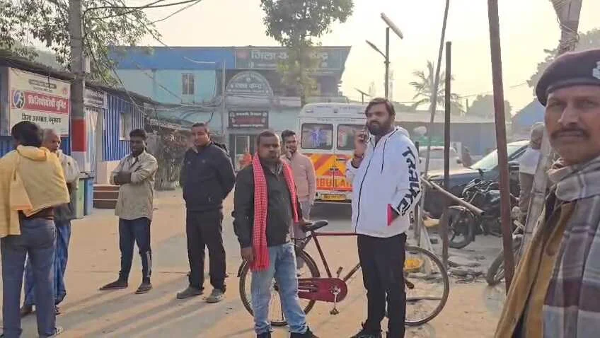 बेगूसराय में कंस्ट्रक्शन साइट पर संदिग्ध अवस्था मे मजदूर का शव बरामद, हत्या या आत्महत्या ? जांच में जुटी पुलिस 2