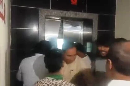 समस्तीपुर में बड़ा हादसा टला: मंत्री महेश्वर हजारी एक घंटे तक लिफ्ट में फंसे, होटल प्रबंधन पर उठे सवाल 23