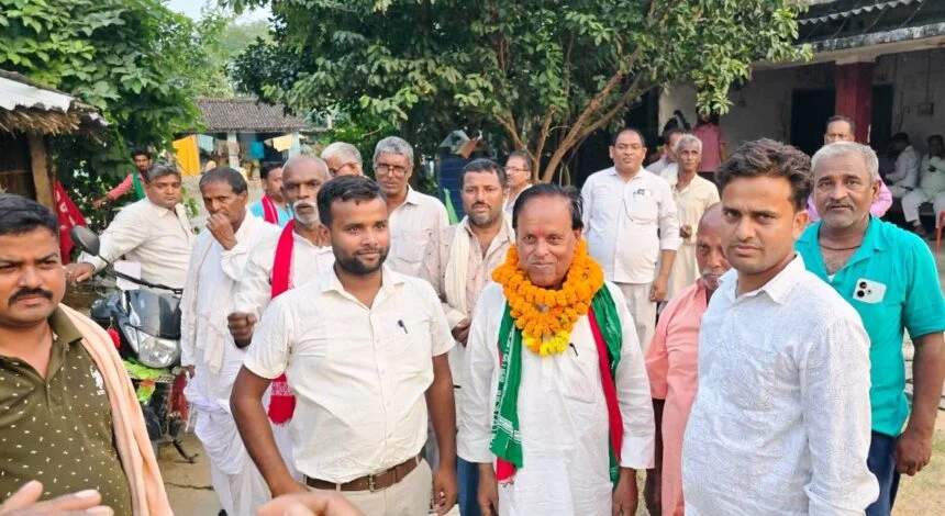 चुनाव के अंतिम दिन बछवाड़ा विधानसभा के महागठबंधन समर्थित भाकपा उम्मीदवार अवधेश कुमार राय का जोरदार जनसंपर्क अभियान 1