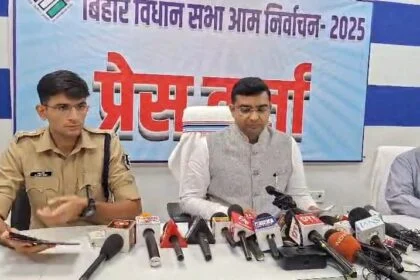 नालंदा में शांतिपूर्ण रहा मतदान, शाम 5 बजे तक 57.58% वोटिंग दर्ज 10