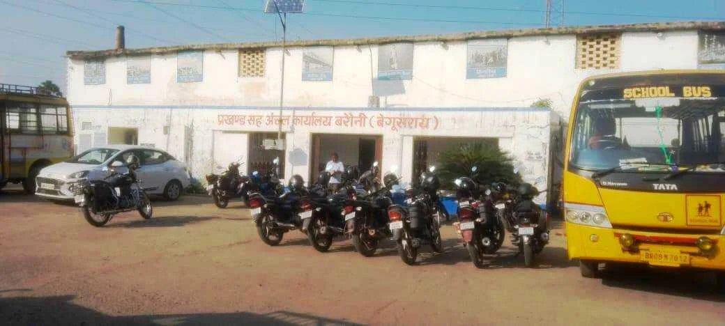 9 मतदान केंद्रों पर अतिरिक्त 10 मतदान कर्मी लगाए गए हैं -अनुरंजन कुमार 2