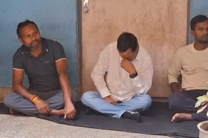 नालंदा: पर्ची बांट रहे BJP के 4 कार्यकर्ता हिरासत में, डॉ. सुनील ने SI पर लगाया 'RJD समर्थक' होने का आरोप। बोले- दारोगा जानबूझकर कर रहा परेशान 27