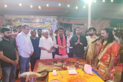 सिमरिया धाम में गंगा महाआरती देवी सुरेश्वरी भगवती गंगे भजन के साथ संपन्न 10