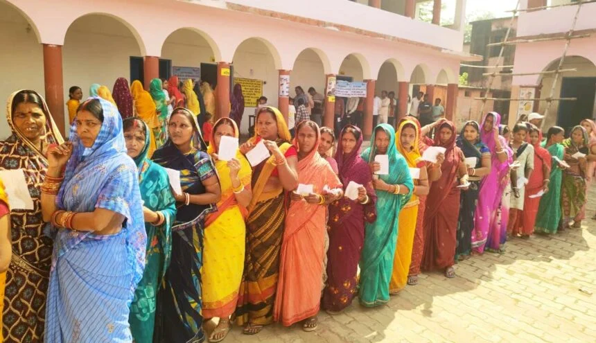 बरौनी बना लोकतंत्र के महापर्व का गवाह - तीनों विधानसभा क्षेत्रों में करीब 73% मतदान 1